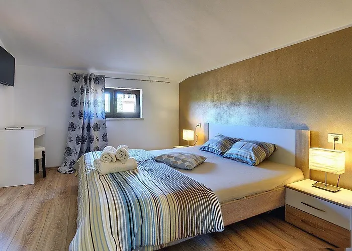 House Ivano 로비니