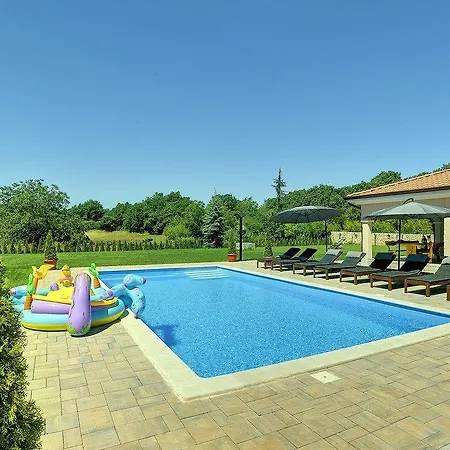 House Ivano * ロヴィニ